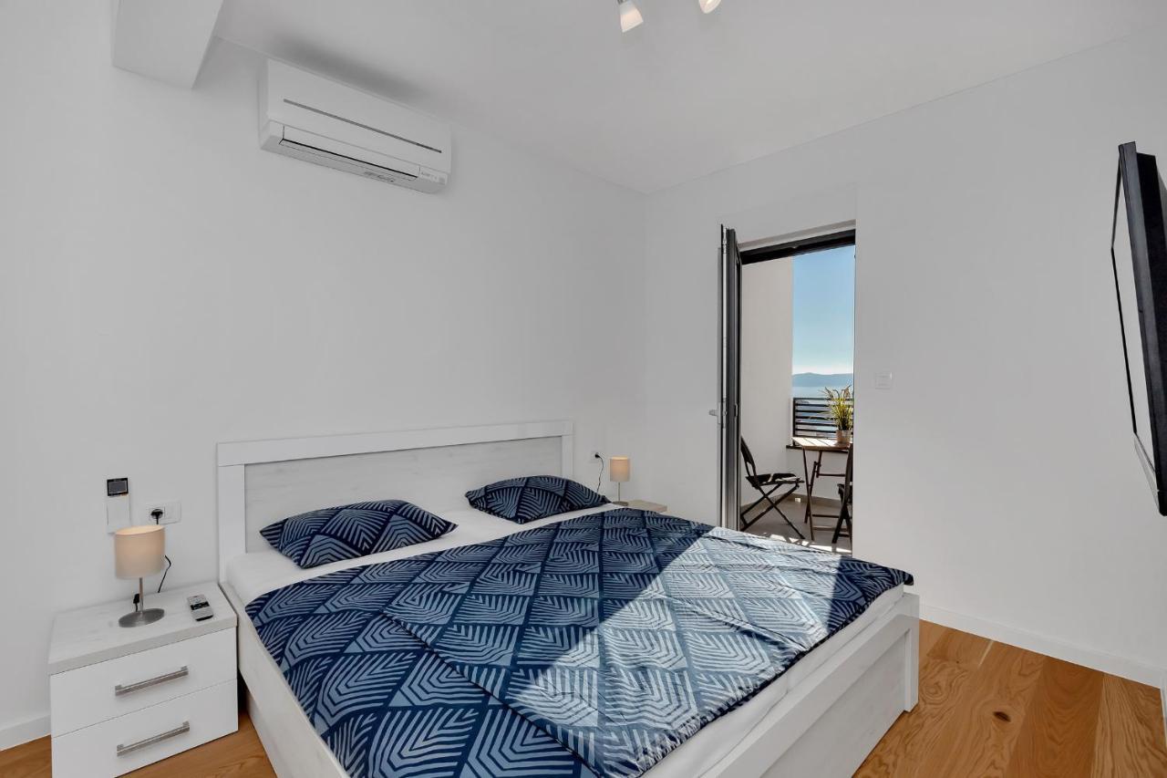 Luxury Apartment Sidro With Free Beach Parking Макарська Екстер'єр фото